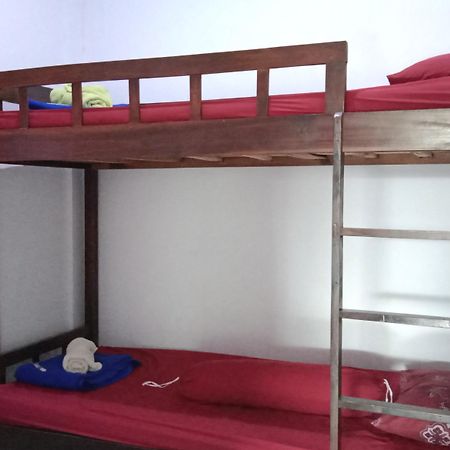 Tiga Dua Homestay Yogyakarta Luaran gambar